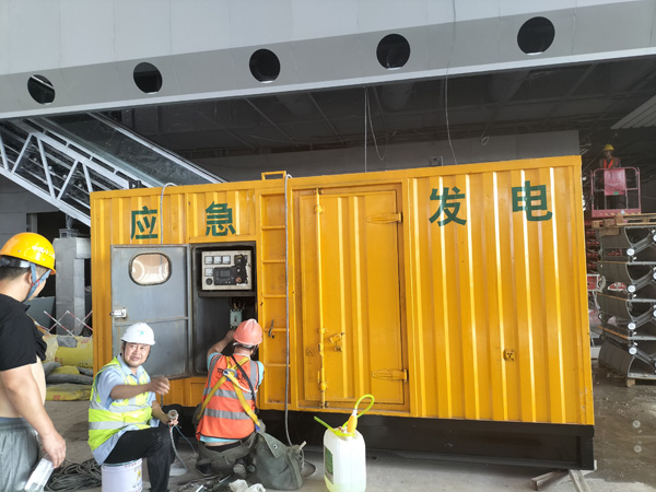 化隆怎样判断空气滤清器是否需要更换？